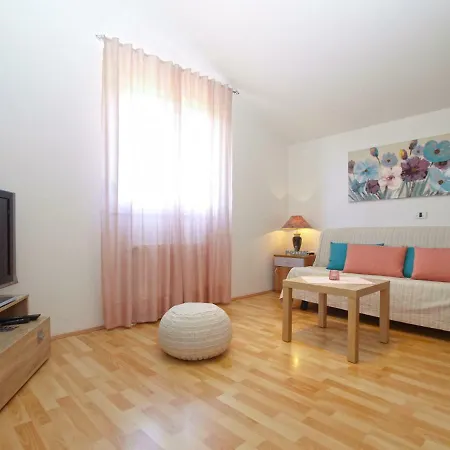 Apartamento Irena 1889 *